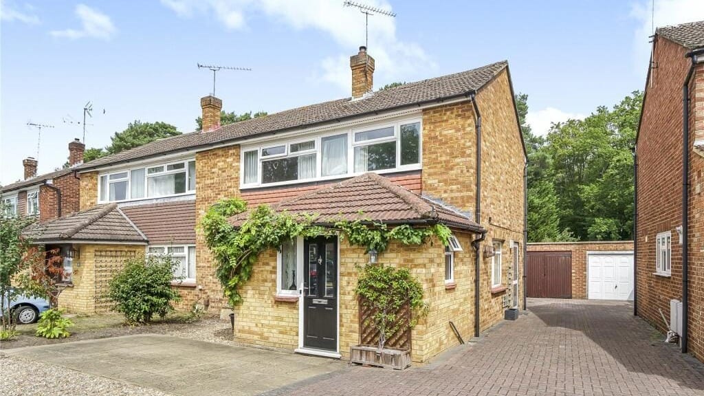 £550,000 Offers in Excess of