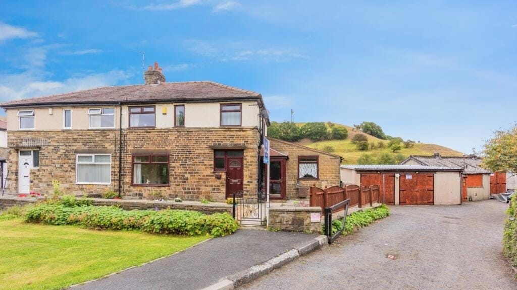 £370,000