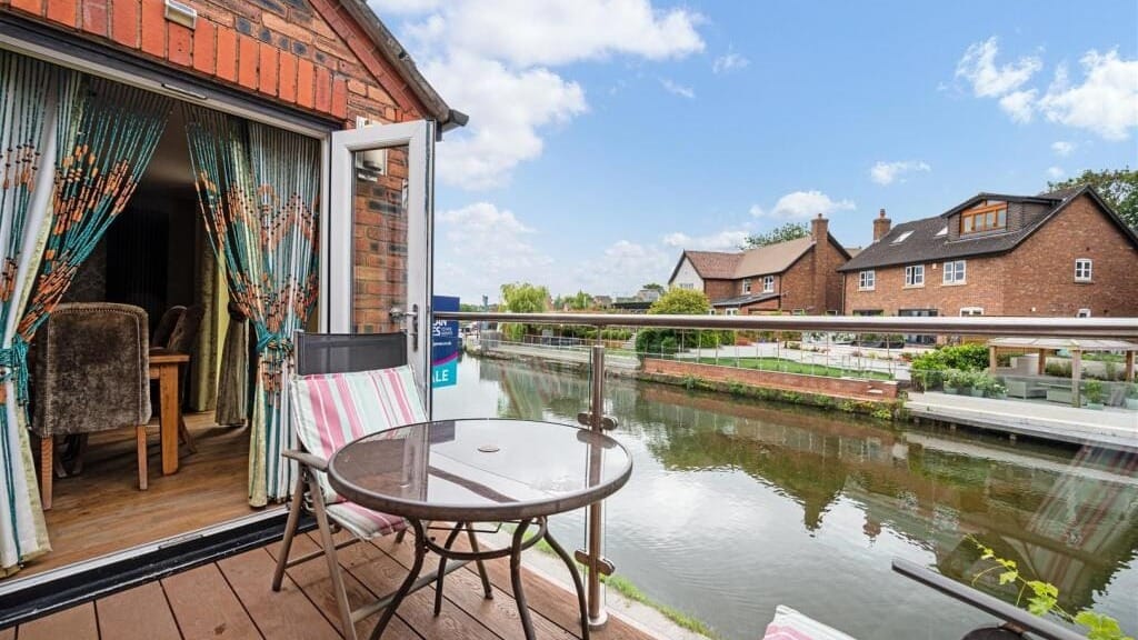 £350,000 offers in region of