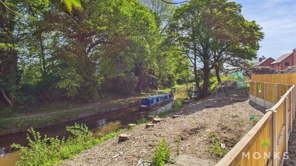 £280,000 offers in region of