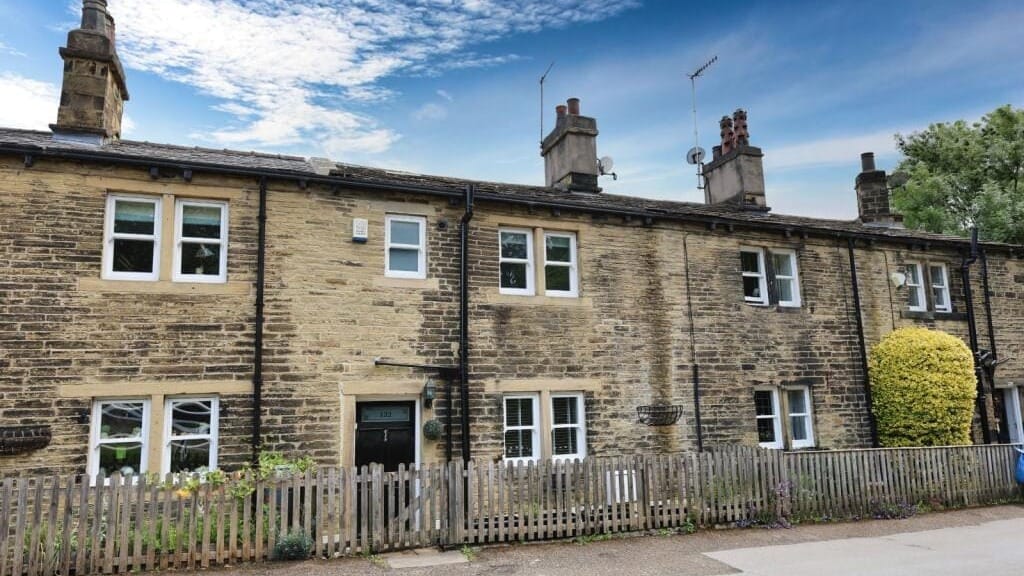 £275,000