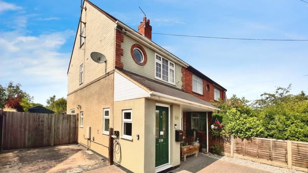 £260,000 offers over
