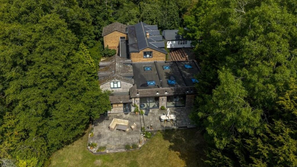 £1,750,000