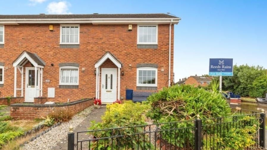 £240,000