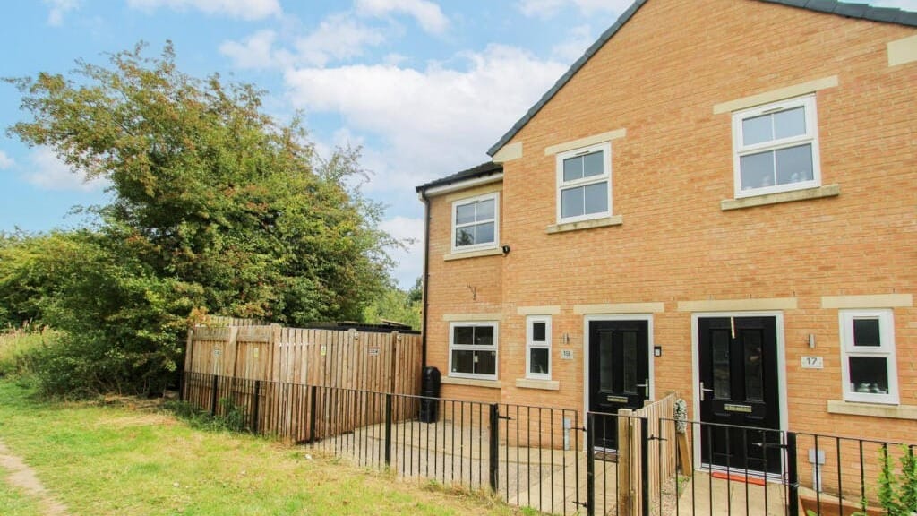 £180,000