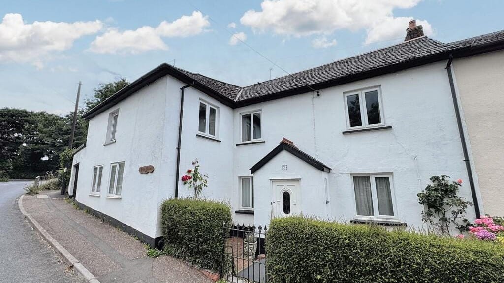 £320,000