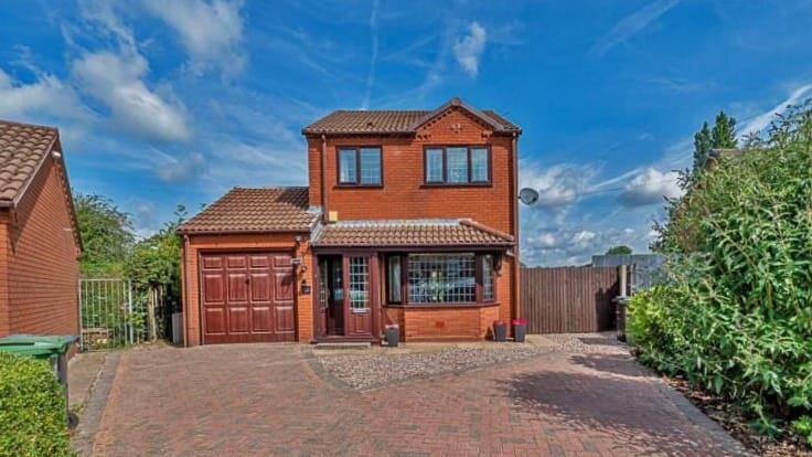 £325,000