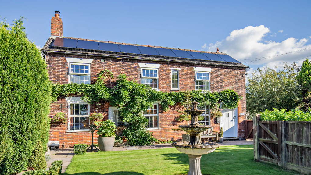 £475,000