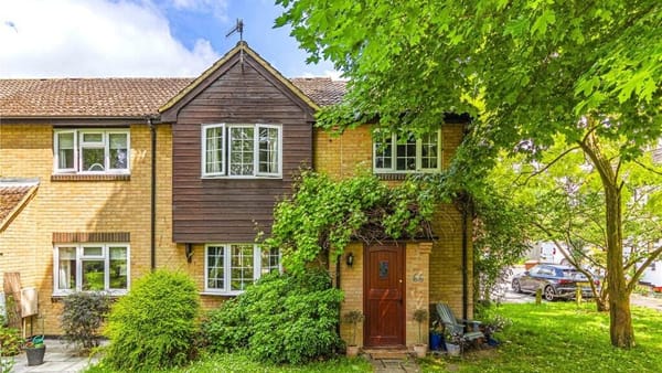 £600,000 Guide Price