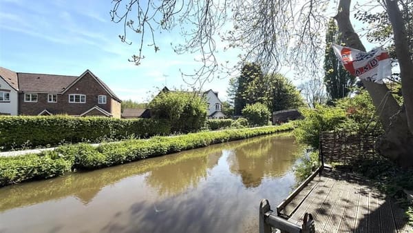 £185,000 Offers in Excess of