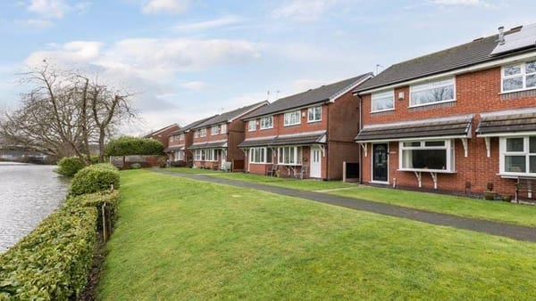 £240,000 offers in excess of