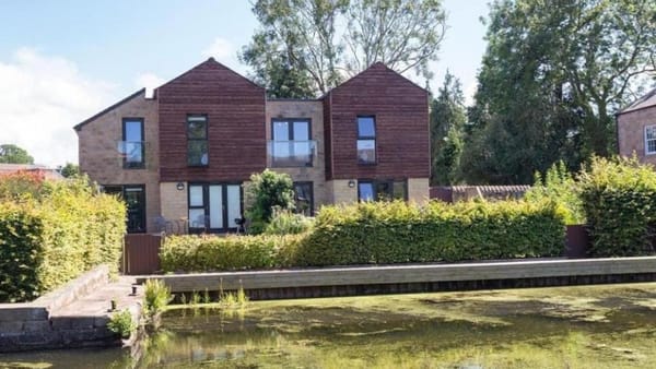 £395,000