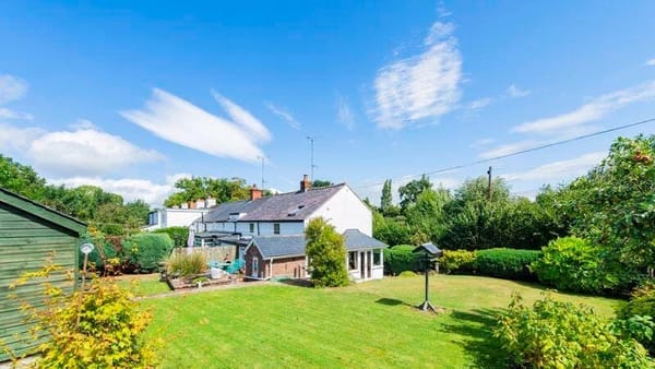 £295,000