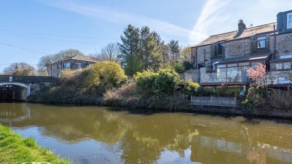 £389,995 Offers Over