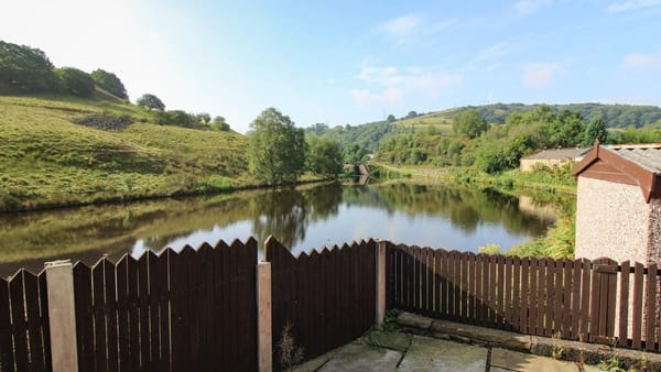 Offers Over £280,000