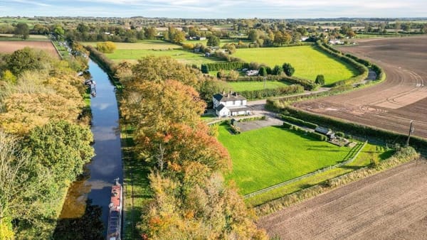 Guide Price £795,000
