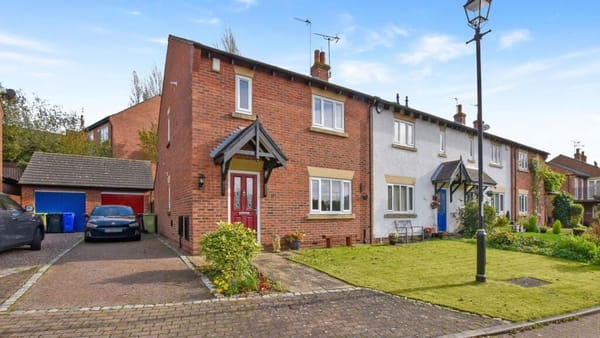 £293,000