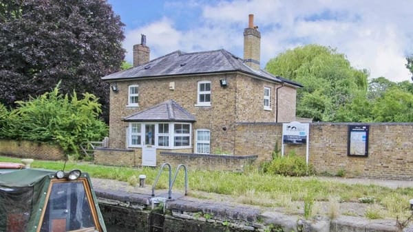 Guide Price £695,000