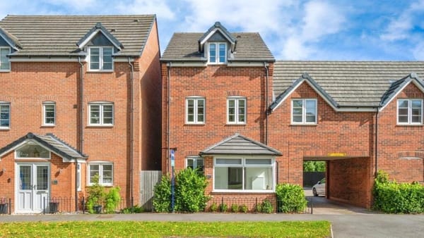 £265,000