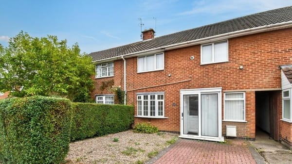 £250,000