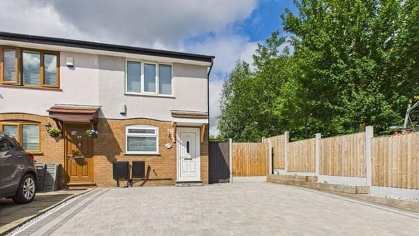 £160,000 offers over