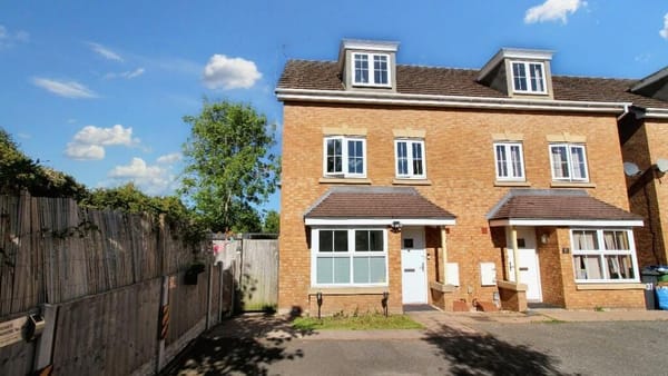 £310,000