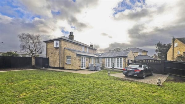 £630,000
