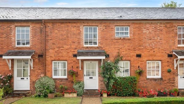 £365,000 guide price