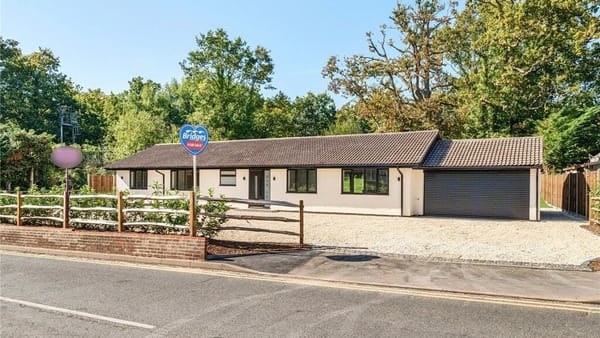 £750,000