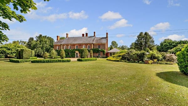 £2,750,000