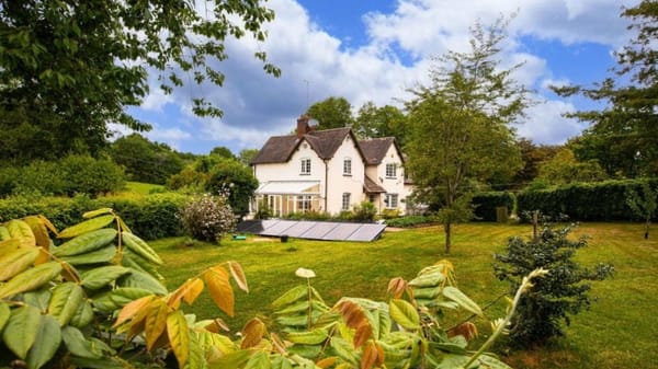 £1,350,000