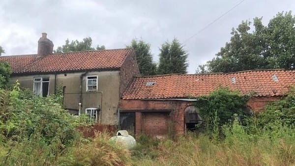 £250,000 offers in region of