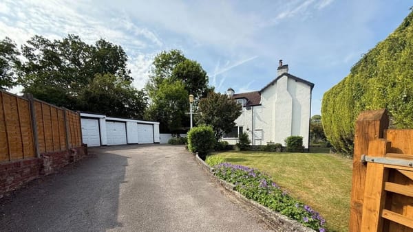 £635,000