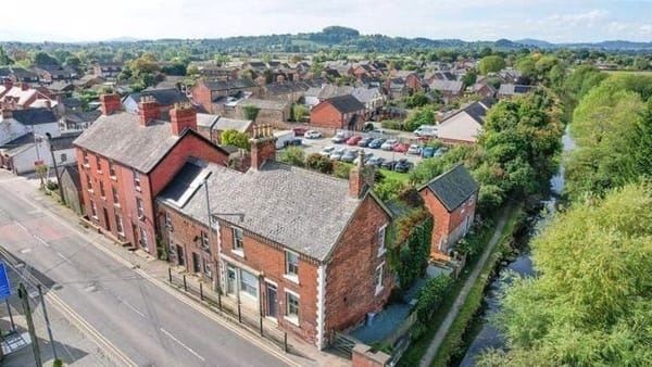 £295,000