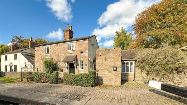 £230,000