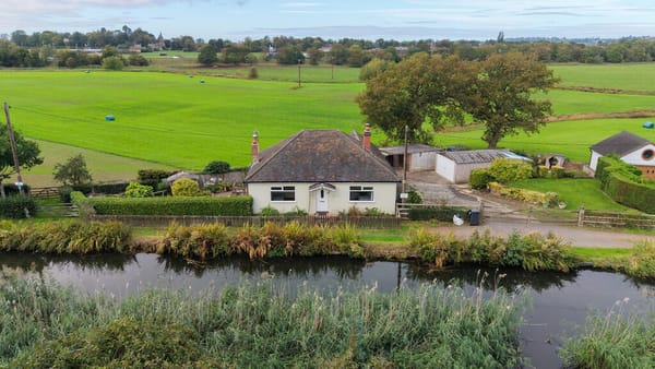 £385,000