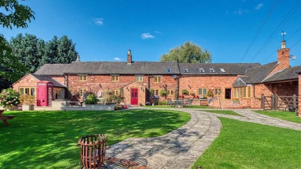 £1,150,000