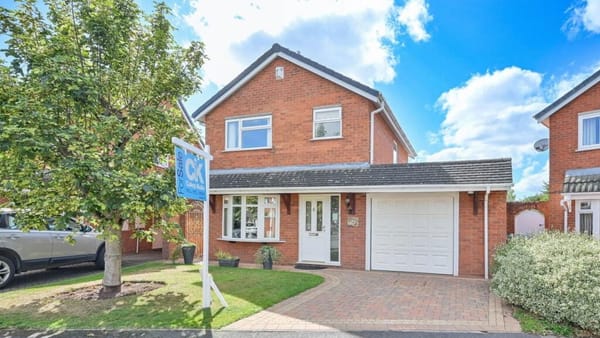 £380,000