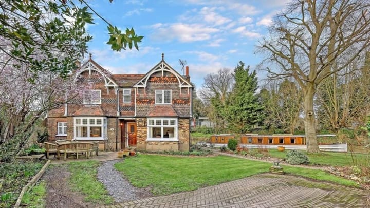 Canalside Homes for Sale from 700k upwards