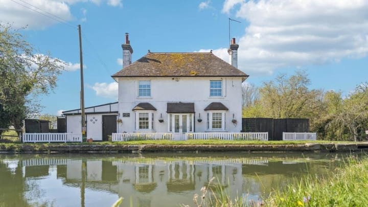 Canalside Homes for Sale from 700k upwards